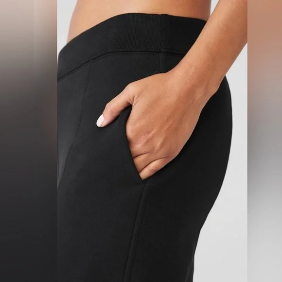 Alo High-Waist Straight Leg Slit Sweatpant - Picture 4 of 16